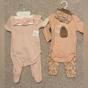 Baby girls 6/9 month outfits - 2 sets